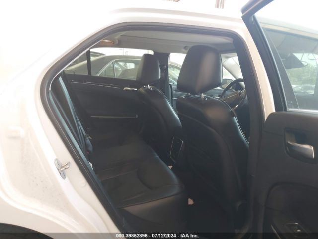 2C3CCAKG4KH595183 Chrysler 300 Limited Awd
