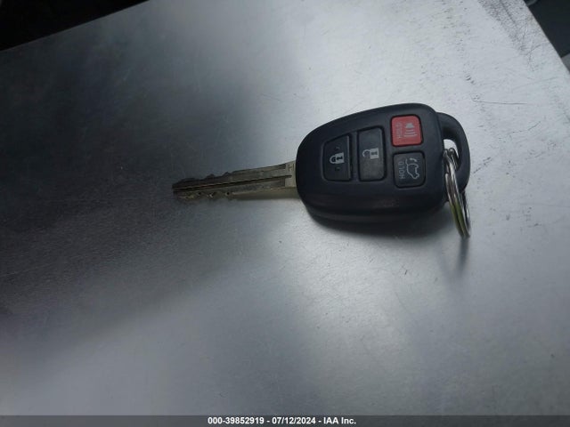 Toyota Rav4 Xle 2016 2T3WFREV8GW271475 Image 11