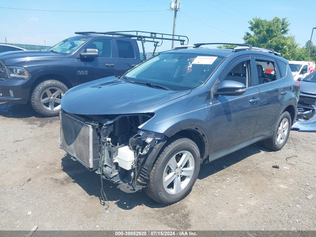 Toyota Rav4 Xle 2014 JTMRFREV5ED092785 Image 2