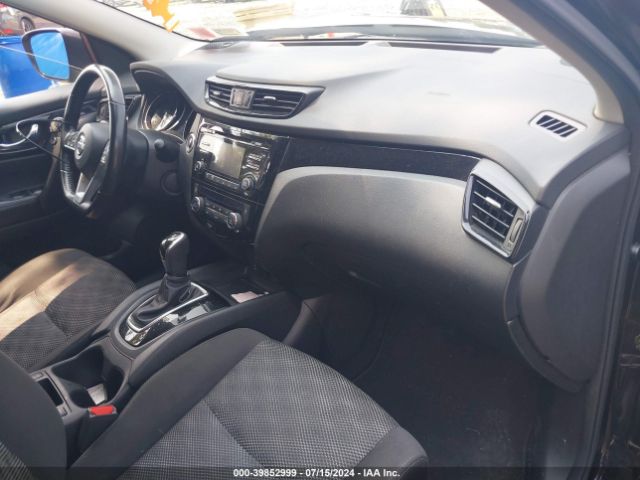 JN1BJ1CR4HW129490 Nissan Rogue Sport Sv