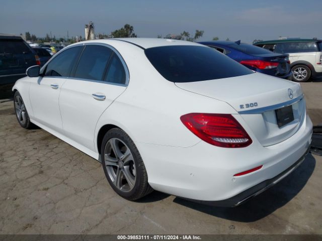 WDDZF4JB8HA057040 Mercedes-Benz E 300