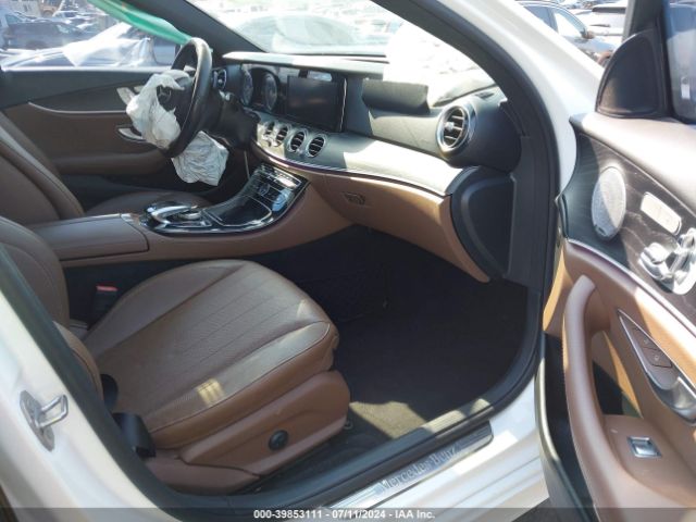 WDDZF4JB8HA057040 Mercedes-Benz E 300