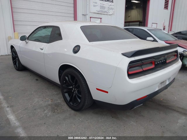 Dodge Challenger Sxt 2018 2C3CDZAGXJH161104 Image 3