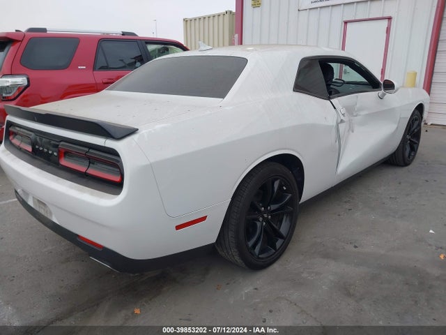 Dodge Challenger Sxt 2018 2C3CDZAGXJH161104 Image 4