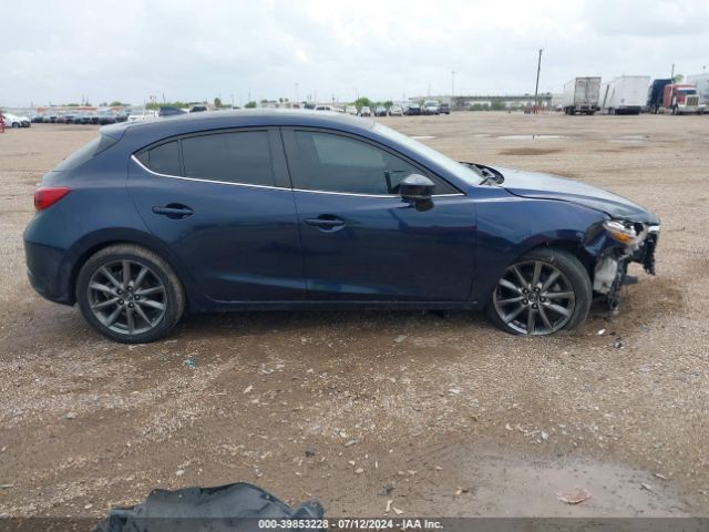 3MZBN1L39JM269583 Mazda Mazda3 Touring