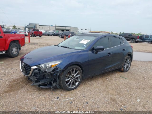 3MZBN1L39JM269583 Mazda Mazda3 Touring
