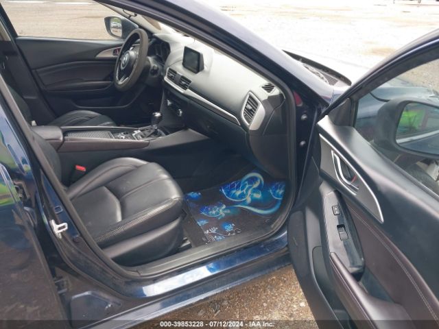 3MZBN1L39JM269583 Mazda Mazda3 Touring