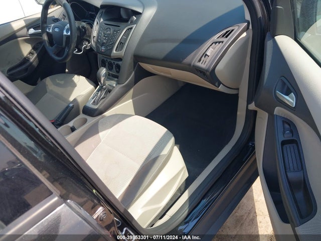 Ford FOCUS SE 2014 1FADP3K24EL367489 Image 5