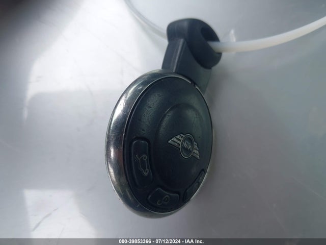 2011 MINI COOPER WMWSU3C59BT091533 Photo 10