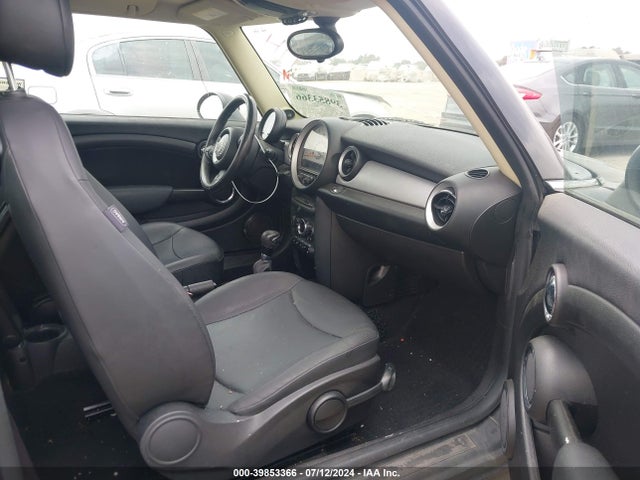 2011 MINI COOPER WMWSU3C59BT091533 Photo 4