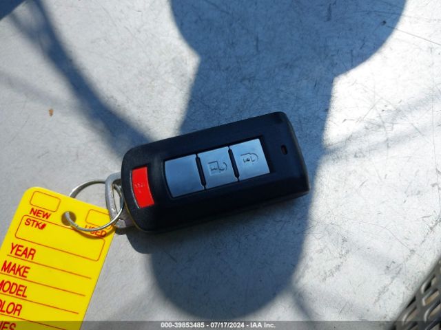 JA4AZ3A3XGZ048027 Mitsubishi Outlander Sel