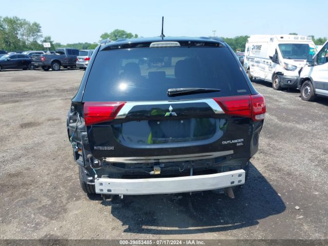 JA4AZ3A3XGZ048027 Mitsubishi Outlander Sel