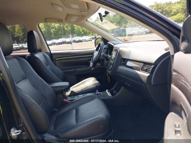 JA4AZ3A3XGZ048027 Mitsubishi Outlander Sel