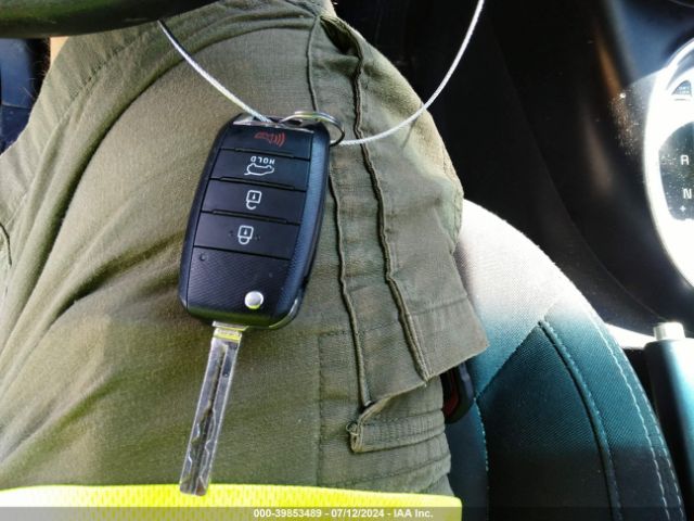 KNDJN2A25J7899206 KIA Soul