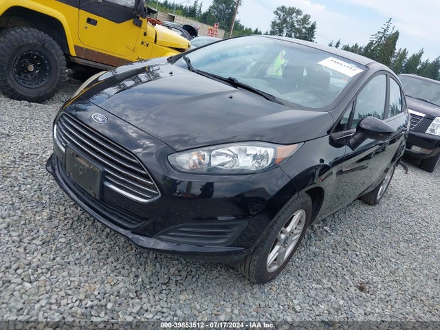 Ford FIESTA SE 2018 3FADP4BJ2JM139528 Image 2