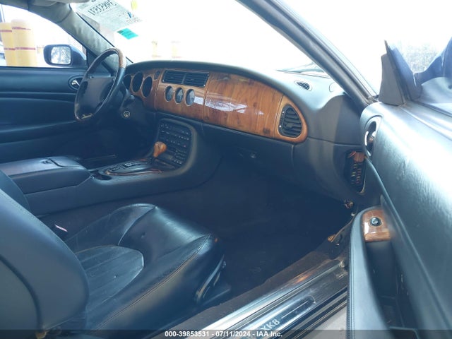 1999 JAGUAR XK8 SAJGX2047XC042491 Photo 4
