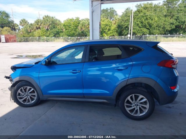 KM8J33A47GU083827 Hyundai TUCSON SE