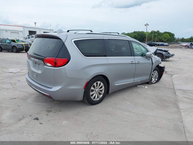 Chrysler Pacifica Touring L 2018 2C4RC1BG5JR217310 Image 4