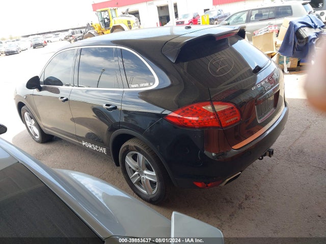 2013 PORSCHE CAYENNE WP1AA2A22DLA04616 Photo 2