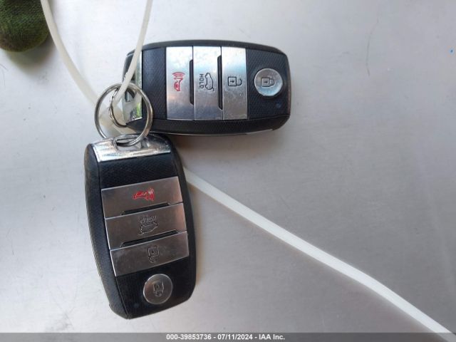 KNDCB3LC1K5251131 KIA NIRO LX
