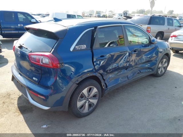KNDCB3LC1K5251131 KIA NIRO LX