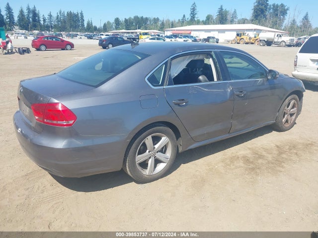 1VWBT7A34EC060500 Volkswagen Passat 1.8t Se
