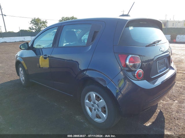 Chevrolet Sonic Ls Auto 2015 1G1JA6SHXF4156287 Image 3