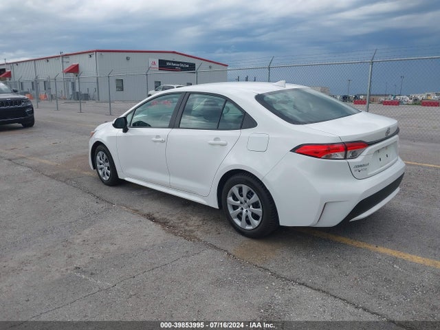 Toyota COROLLA LE 2022 5YFEPMAE2NP293609 Image 3
