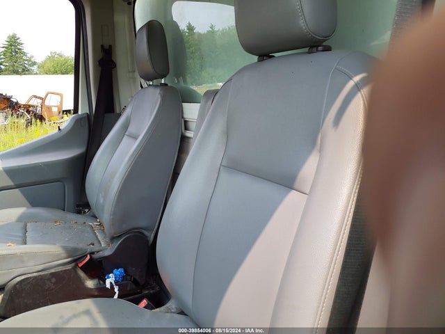 Ford Transit-350 Cab 2018 1FDBF8ZM6JKA87383 Image 8