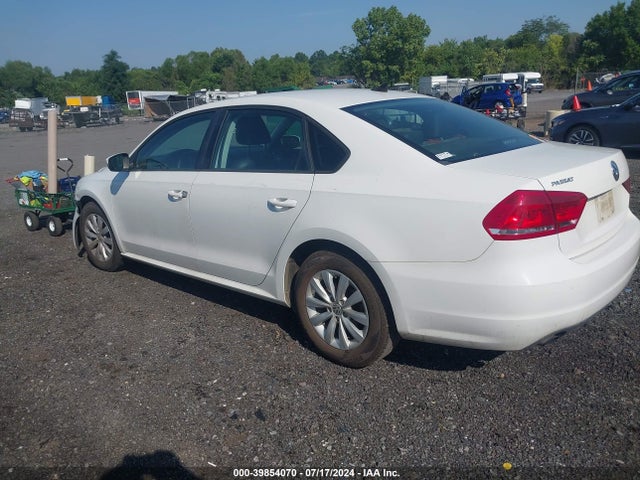 1VWAT7A32FC069287 Volkswagen Passat 1.8t Wolfsburg Edition