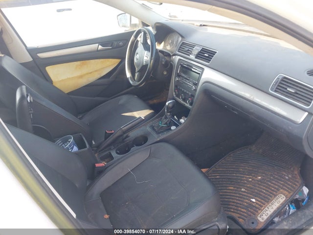1VWAT7A32FC069287 Volkswagen Passat 1.8t Wolfsburg Edition