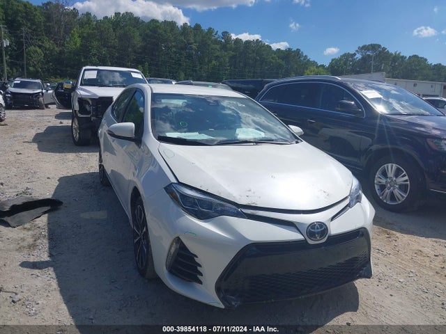 Toyota COROLLA SE 2018 5YFBURHE0JP759885 zdjęcie główne