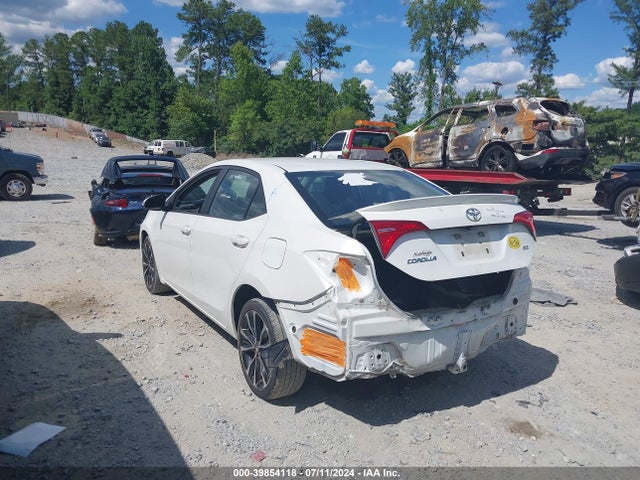 Toyota COROLLA SE 2018 5YFBURHE0JP759885 Image 3