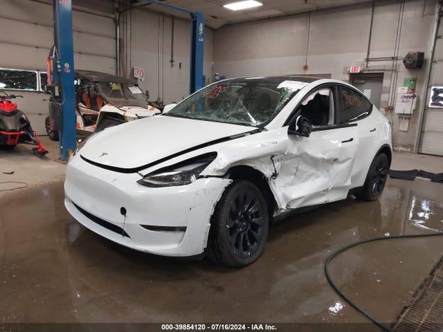 2023 TESLA MODEL Y 7SAYGDEE7PA170782 Photo 1