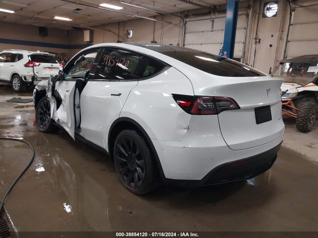 2023 TESLA MODEL Y 7SAYGDEE7PA170782 Photo 2