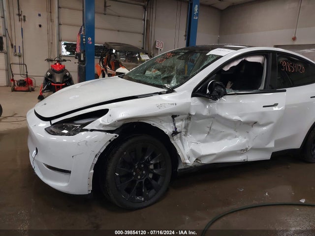 2023 TESLA MODEL Y 7SAYGDEE7PA170782 Photo 5