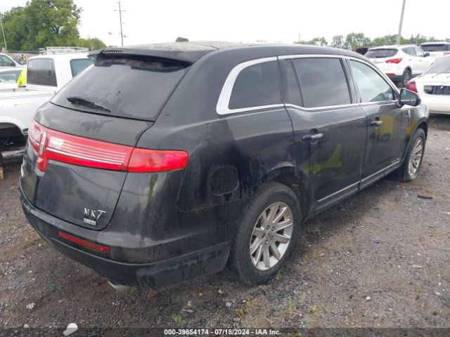 2LMHJ5NK8HBL00922 Lincoln Mkt Livery