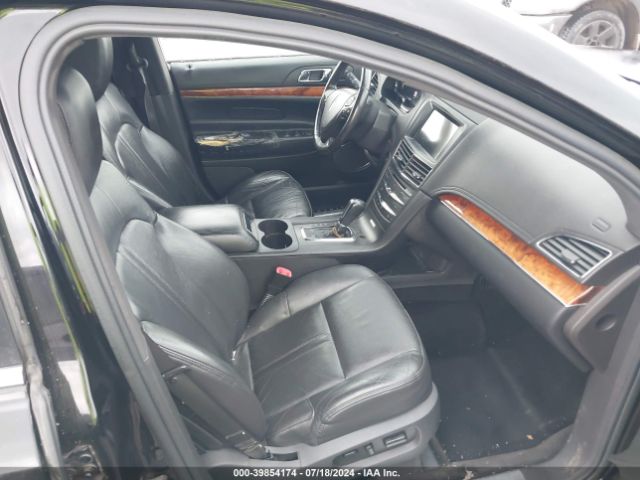 2LMHJ5NK8HBL00922 Lincoln Mkt Livery