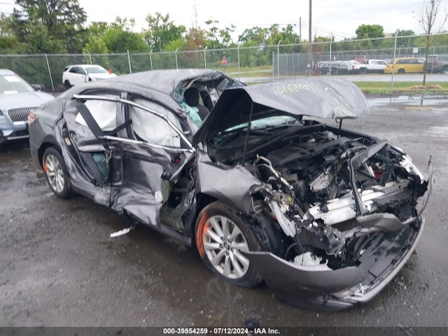 Toyota CAMRY LE 2018 4T1B11HK3JU571294 главное изображение