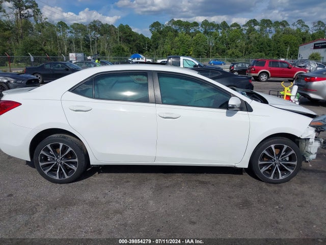Toyota COROLLA SE 2017 5YFBURHE4HP650811 Image 13