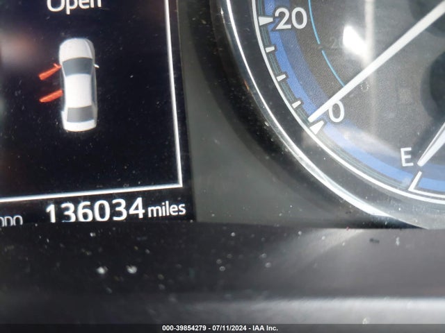 Toyota COROLLA SE 2017 5YFBURHE4HP650811 Image 15
