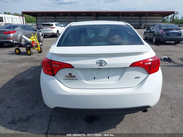 Toyota COROLLA SE 2017 5YFBURHE4HP650811 Image 16