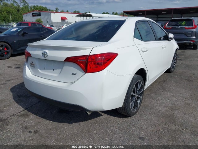Toyota COROLLA SE 2017 5YFBURHE4HP650811 Image 4