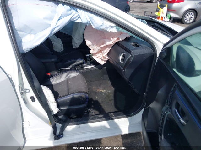 Toyota COROLLA SE 2017 5YFBURHE4HP650811 Image 5