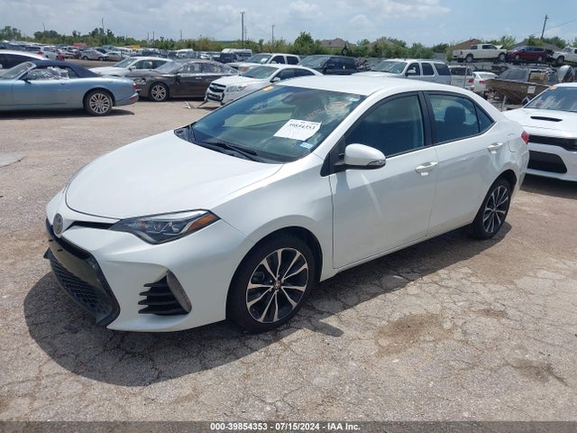 Toyota COROLLA SE 2017 5YFBURHE6HP627515 Image 2