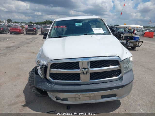 1C6RR7FT0JS302201 RAM 1500 Tradesman Quad Cab 4x4 6'4 Box