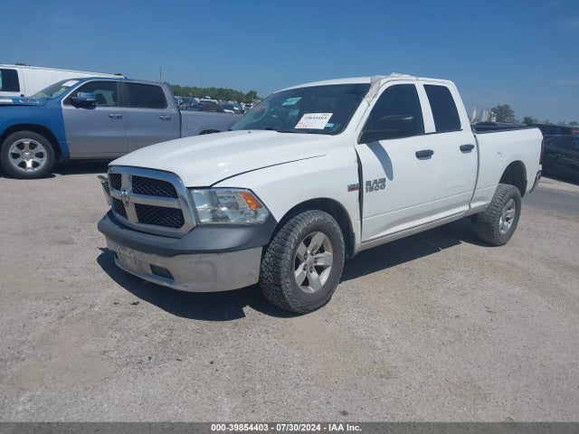 1C6RR7FT0JS302201 RAM 1500 Tradesman Quad Cab 4x4 6'4 Box