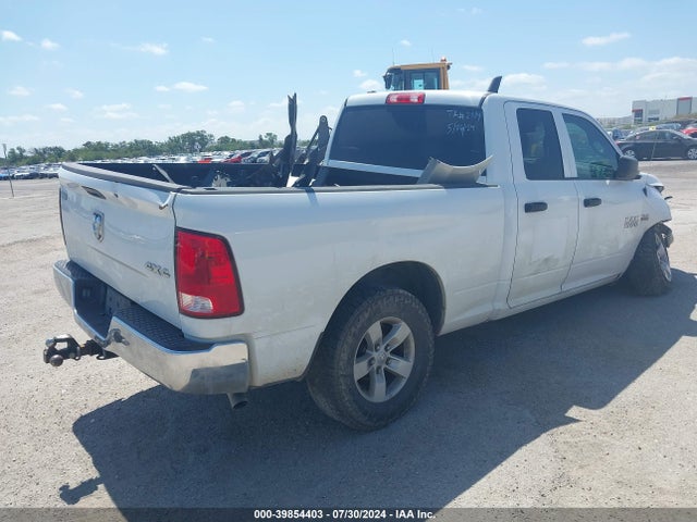 1C6RR7FT0JS302201 RAM 1500 Tradesman Quad Cab 4x4 6'4 Box