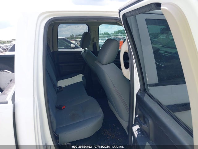1C6RR7FT0JS302201 RAM 1500 Tradesman Quad Cab 4x4 6'4 Box