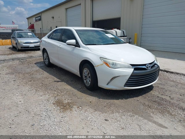 Toyota CAMRY LE 2015 4T1BF1FKXFU080118 главное изображение